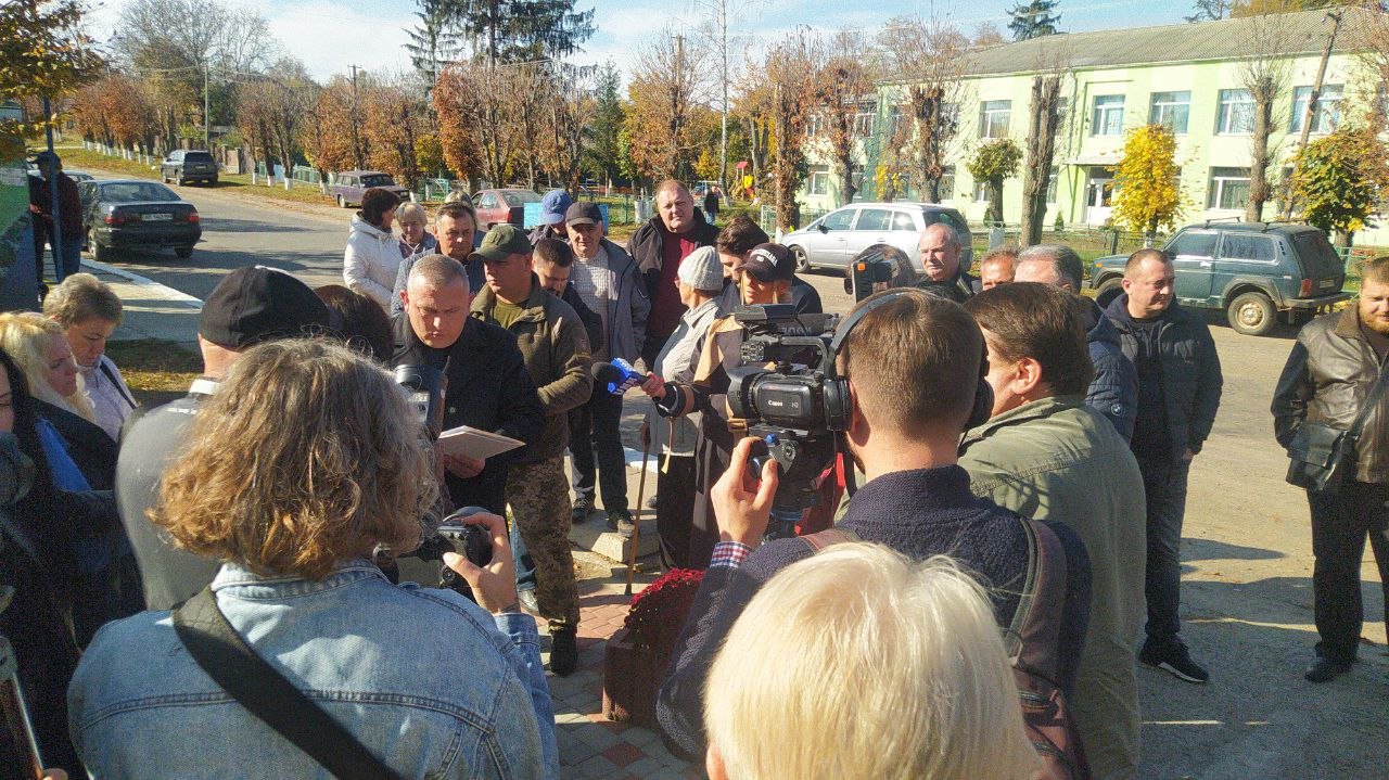 Виїзне засідання робочої групи Вінницької обласної ради перетворилось на фарс