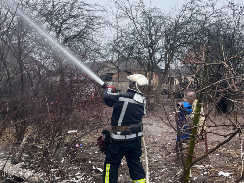 У Вінниці під час пожежі на дачах постраждав чоловік