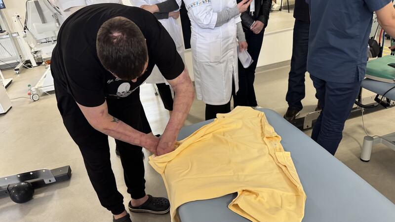 Для чого потрібен адаптивний одяг
