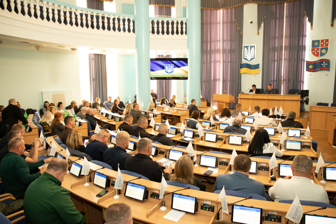 Допомога військовим: Вінницька обласна рада та ОВА розійшлись в оцінках її ефективності