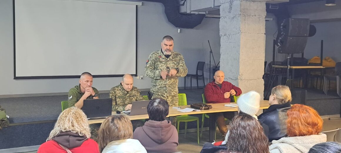 Командування РУ «Південь» зустрілося із родинами загиблих та безвісти зниклих вінничан