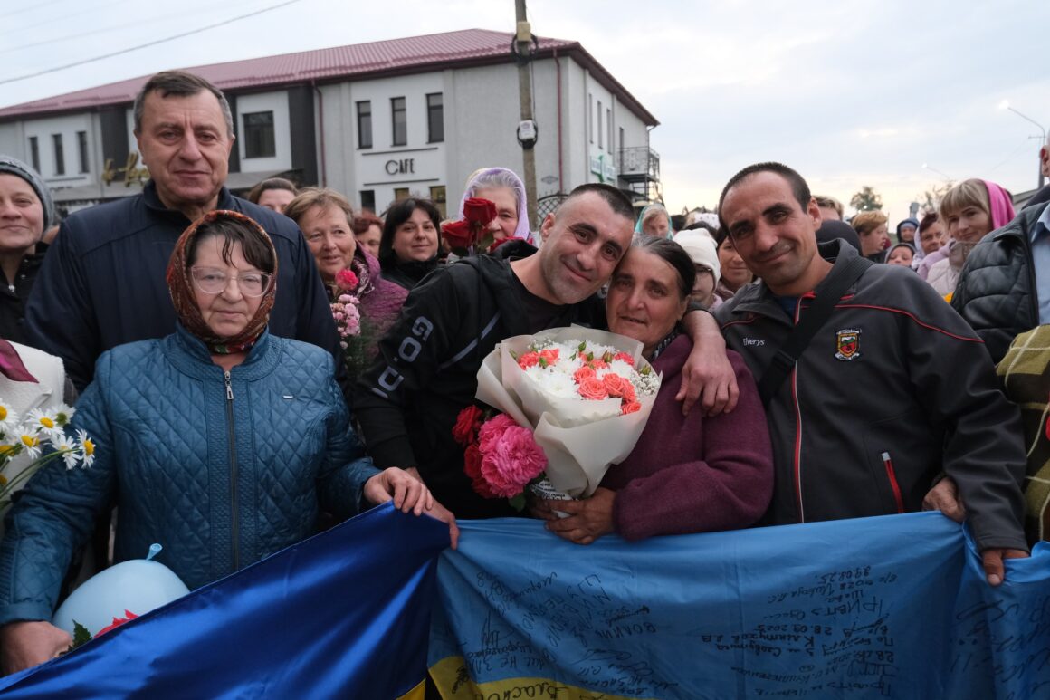 У Липовецькій громаді зустріли воїна, який повернувся з російського полону