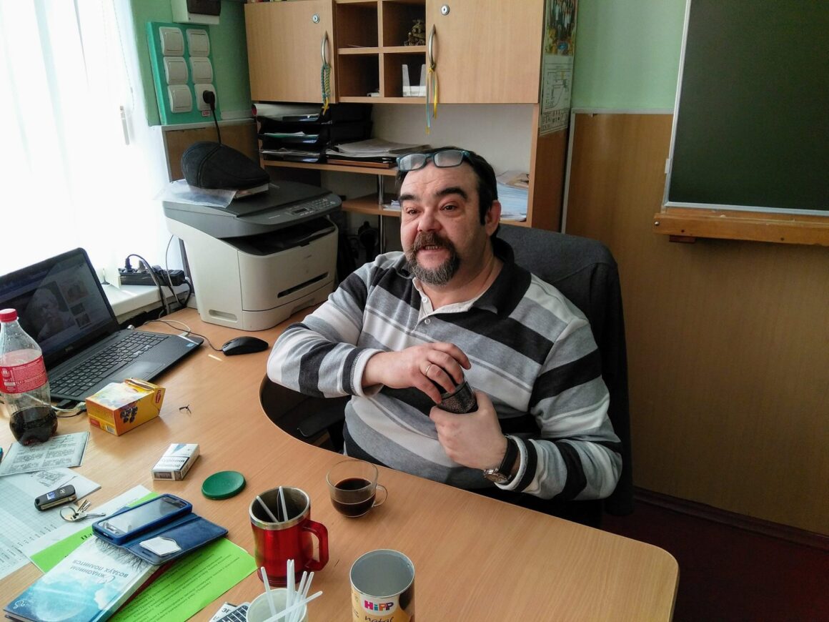 Вчитель з Вінниці Петро Пасіхов отримав премію з рук Зеленського