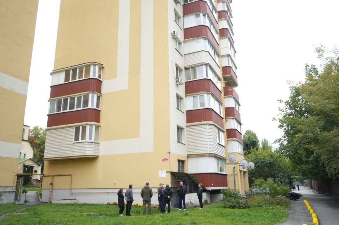 У Вінниці мешканці будинку не змогли потрапити в укриття під час нічної тривоги