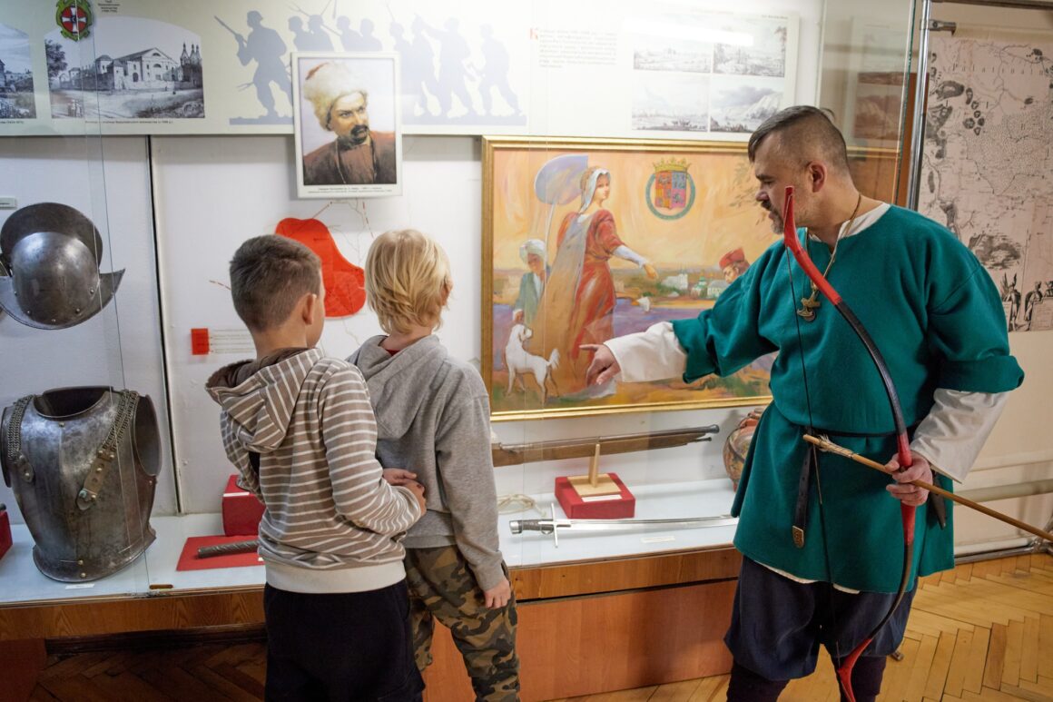 Вінничан запрошують дізнатися про історію зброї