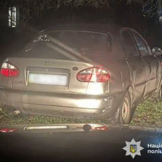 Вкрав автомобіль.