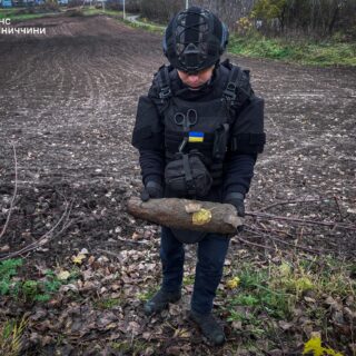 Знешкодили авіабомбу.