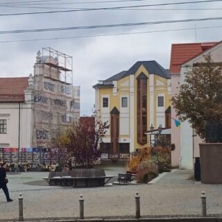 Ремонтують колегіум.