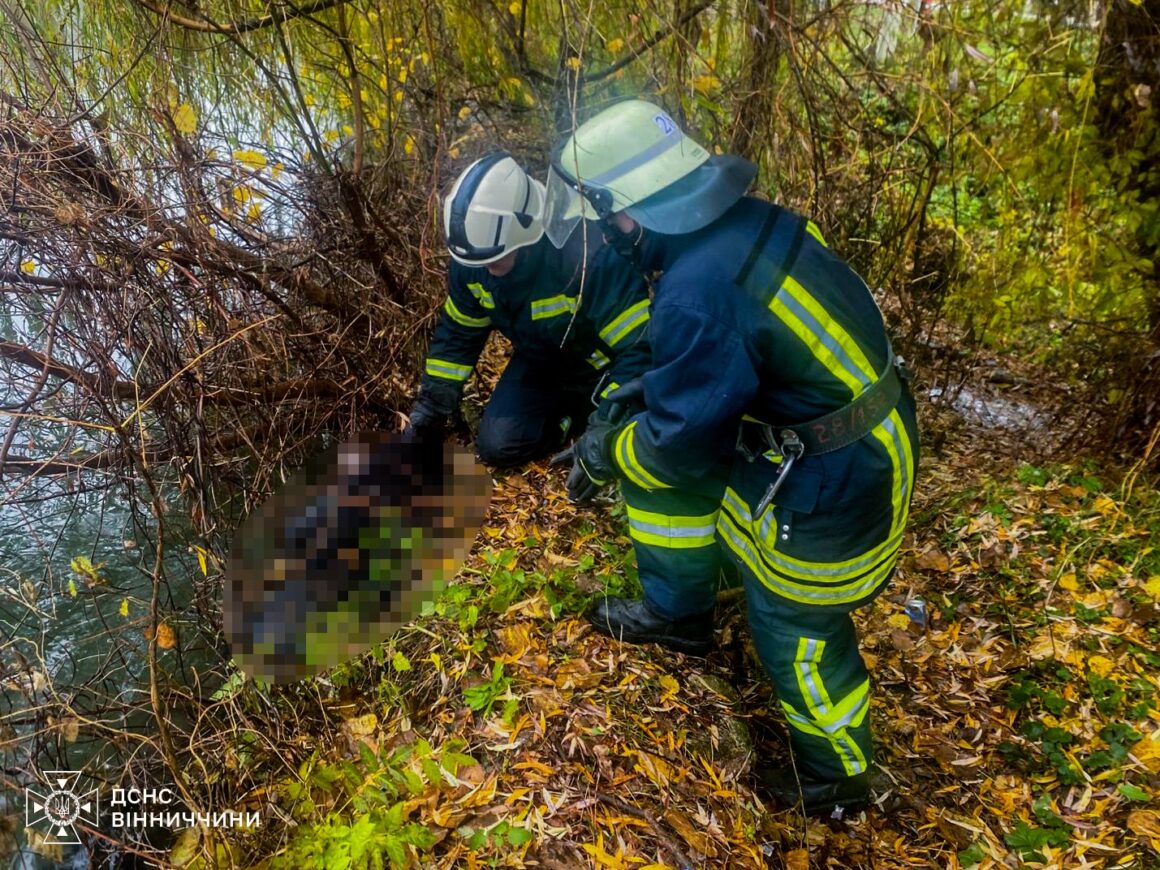 На Вінниччині з водойми вилучили тіло чоловіка