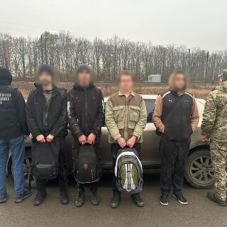 Прикордонники затримали ухилянтів та організатора.