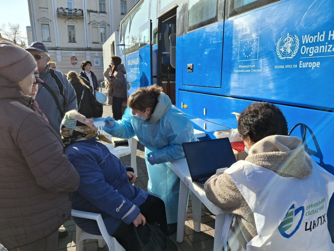 Лікарі повідомили про результати тестувань вінничан у вакцинобусі
