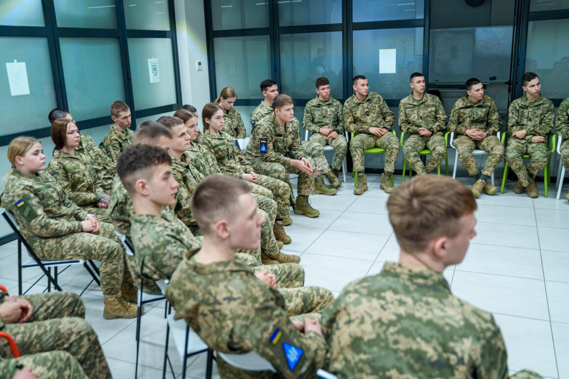 У Вінниці проводять уроки стійкості та лідерства від ветеранів