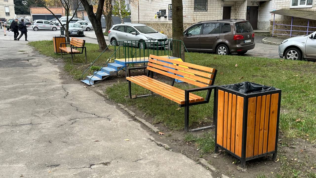 «Твори добро» у дії: мешканці та благодійники разом облаштували двір на Келецькій