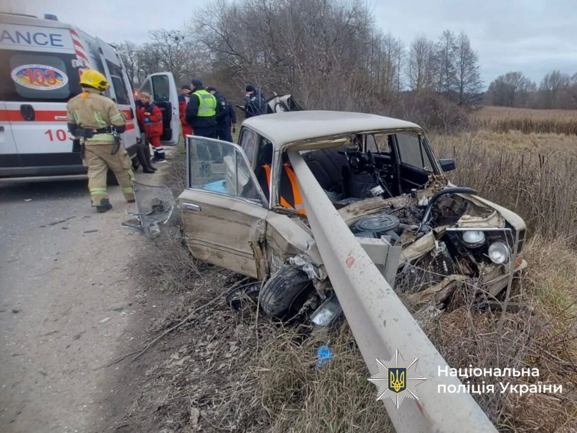 У ДТП на Вінниччині загинув водій, пасажирка травмувалася
