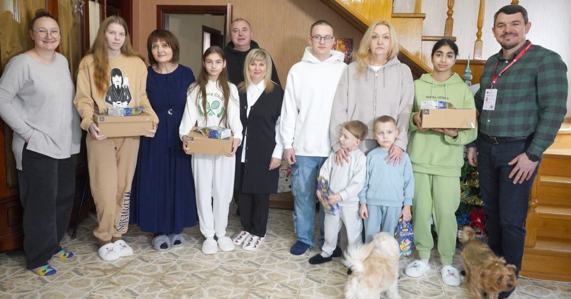 У Вінниці привітали з Різдвом дітей із будинків сімейного типу