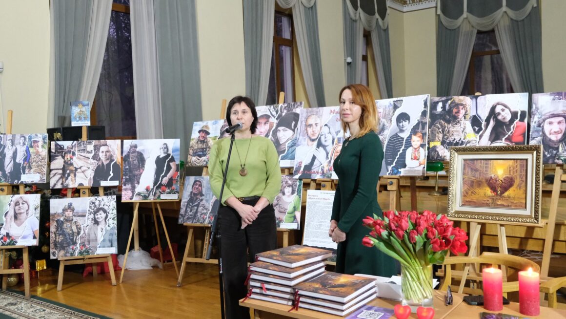 У столичній національній бібліотеці презентували книгу вінничанки про матерів загиблих воїнів