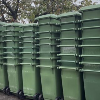 Отримали контейнери із Швейцарії.