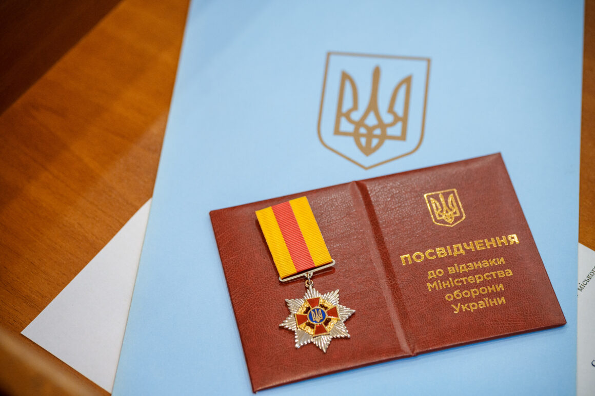 Вінницького лікаря Юрія Козака нагородили медаллю «За сприяння Збройним Силам України»