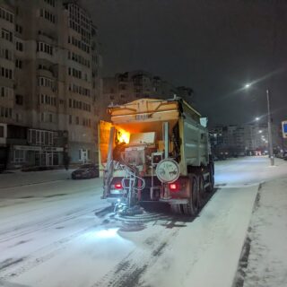 Прибирання вулиць.