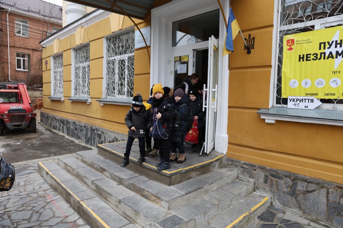 У вінницькому ліцеї провели тренування з евакуації учнів та персоналу