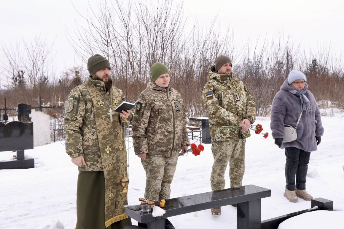Прикордонники Могилів-Подільського загону вшанували пам’ять Героя України Вячеслава Семенова