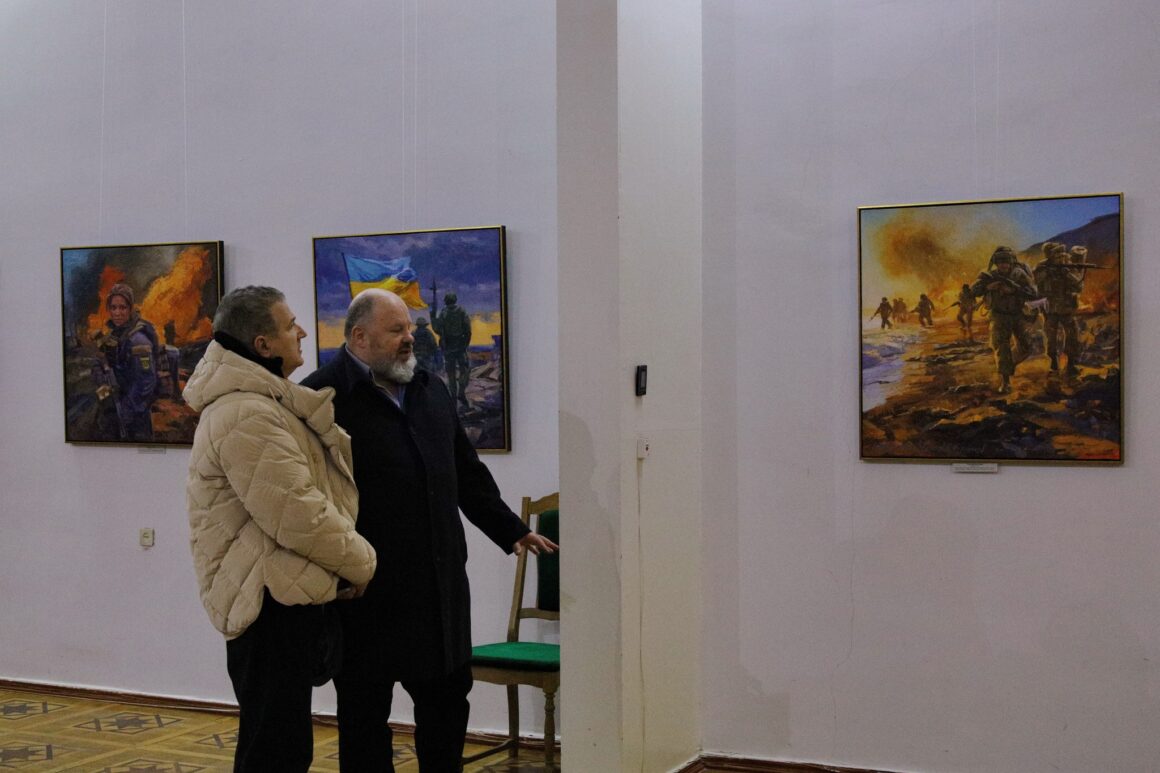 У Вінниці Юрій Горбунов відвідав виставку Володимира Козюка