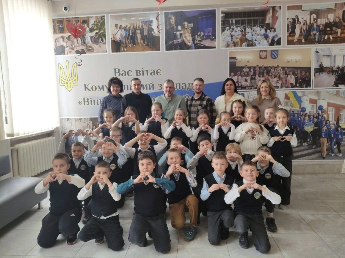 Захисники, що перебувають на реабілітації у Вінниці, відвідали ліцей №4
