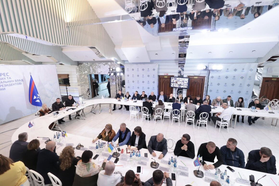 Міністр освіти Оксен Лісовий взяв участь у роботі Конгресу місцевих та регіональних рад на Вінниччині