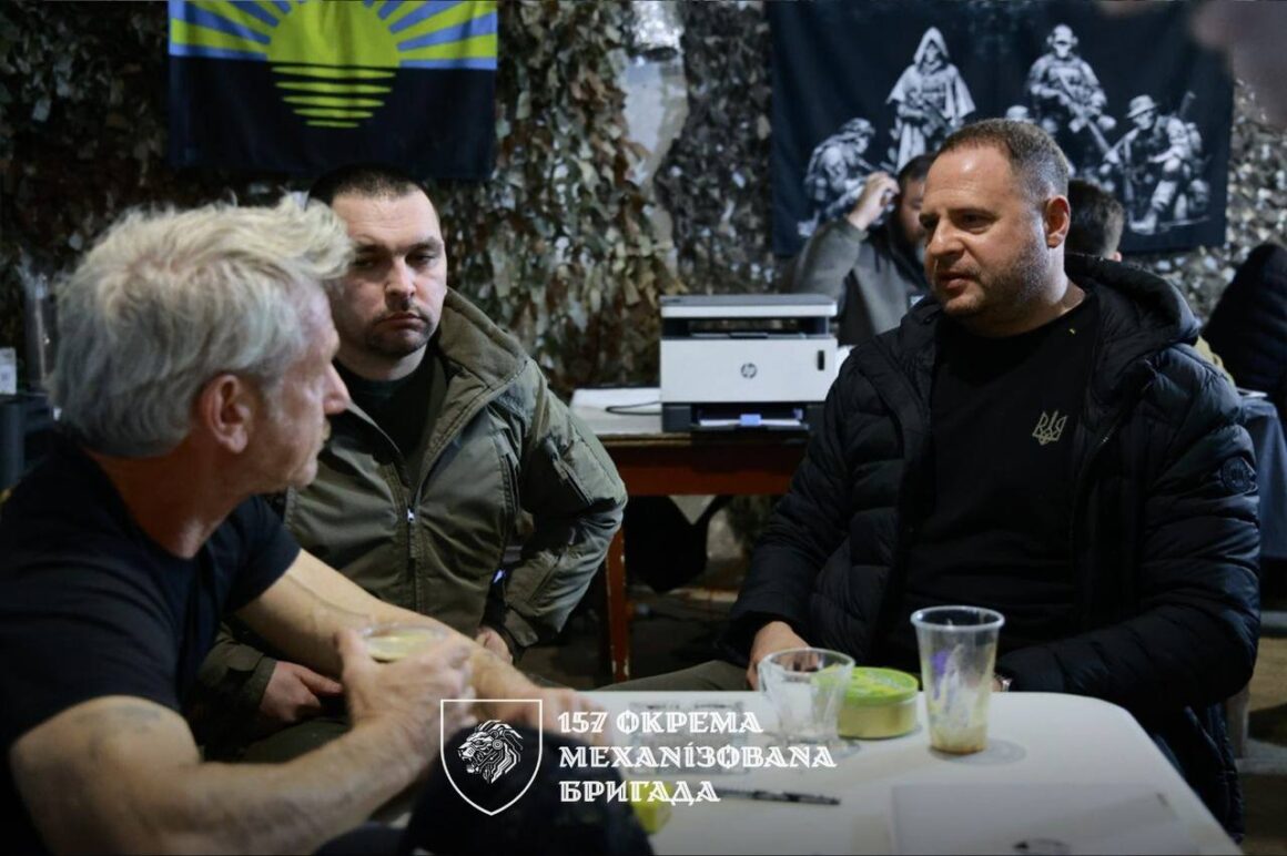 Єрмак поїхав на фронт із Шоном Пенном