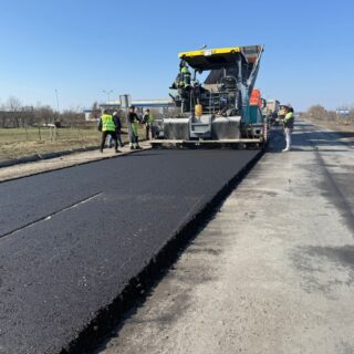 Поточний ремонт доріг.