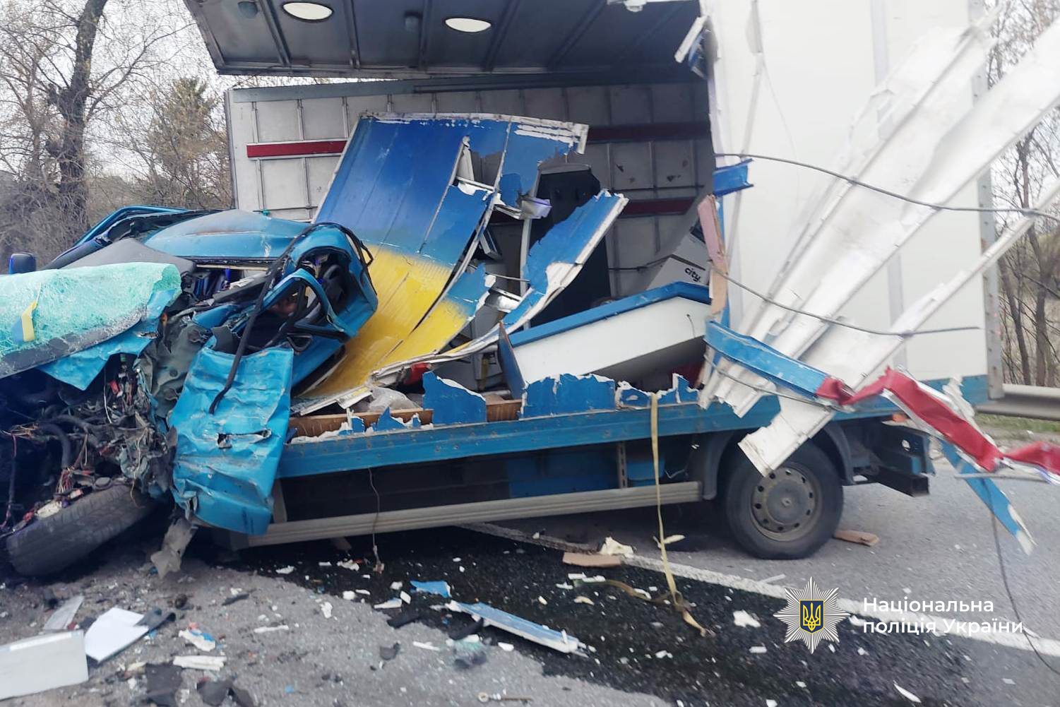 Поліцейські повідомили подробиці смертельної аварії за участі автобуса та вантажівки на Вінниччині