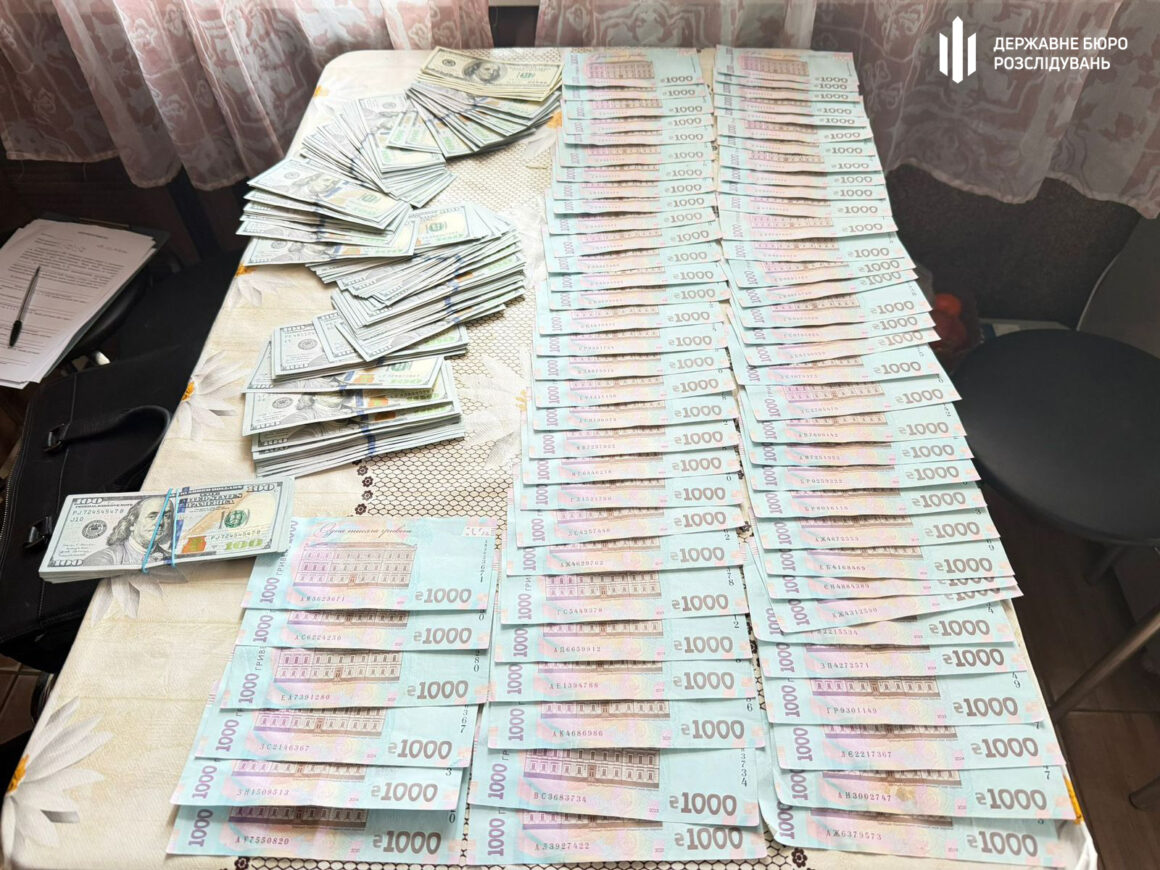 ДБР затримало посадовця Хмільницького ТЦК та СП на Вінниччині