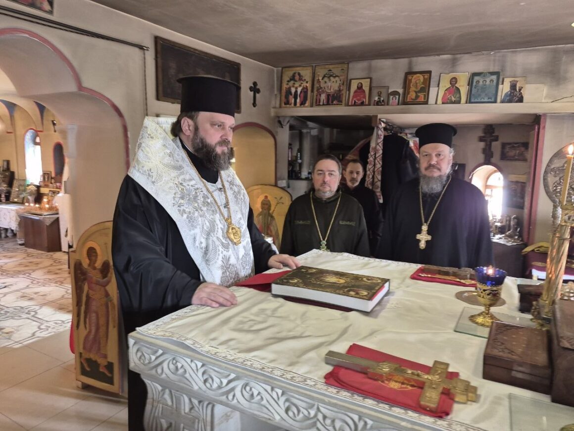 Архієпископ Вінницький і Барський Павло відвідав воїнів у шпиталі