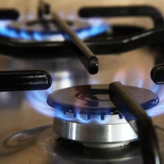 Перекрили газ.