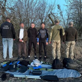 Перетинали кордон.