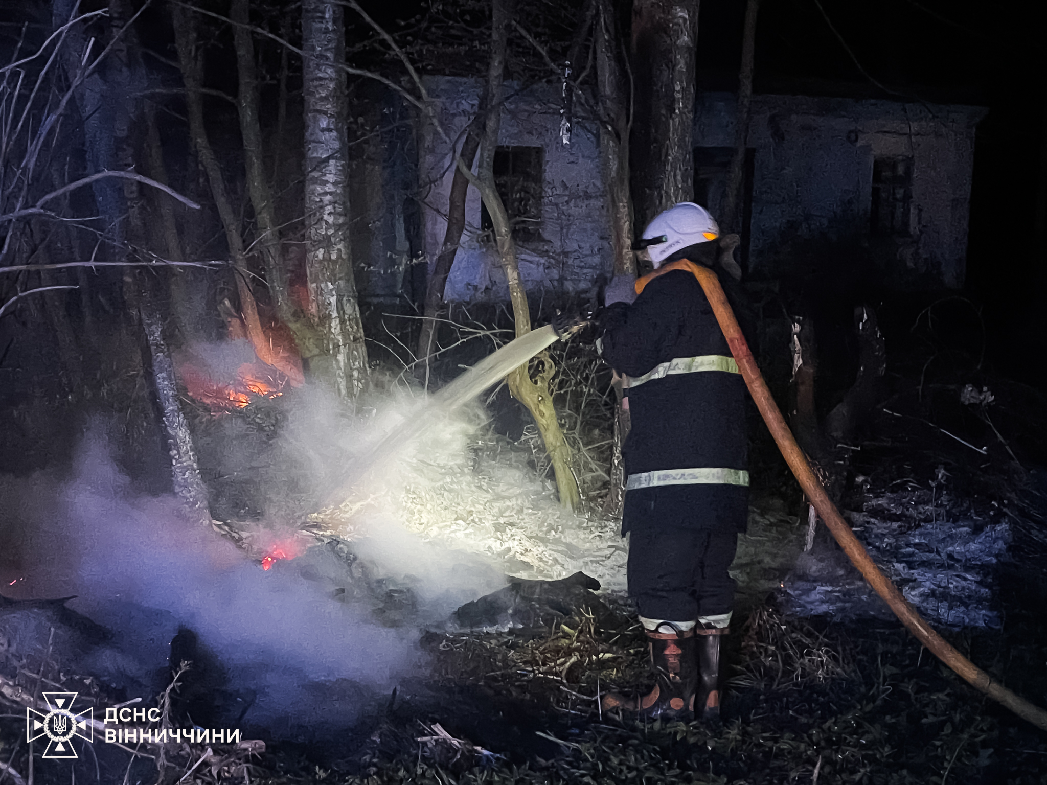 На Вінниччині рятувальники ліквідували п’ять пожеж