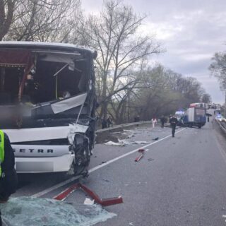 Перекривали рух.