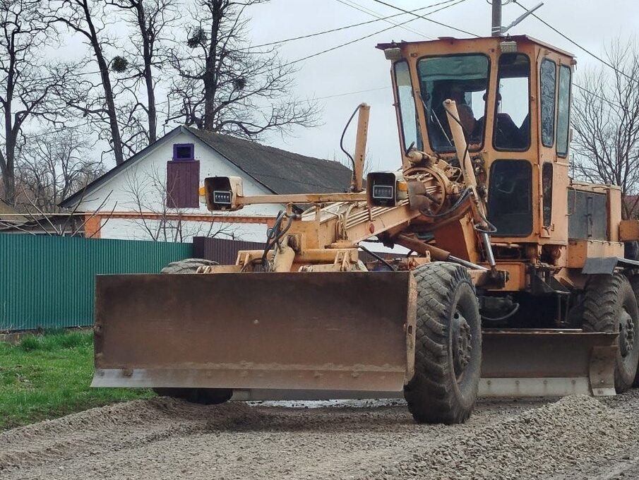 У приватному секторі Вінниці розпочали підсипати вулиці щебенем