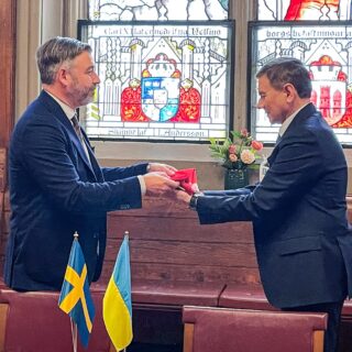 Налагодили партнерство.