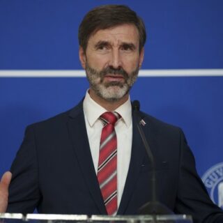 Юрай Бондар.