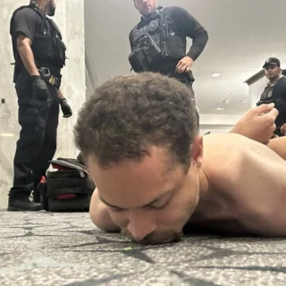 Затримали вчителя, якого звинувачують у замаху.