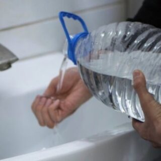 Припинять водопостачання.