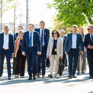 Прибуди делегації з Нансі та Карлсруе.