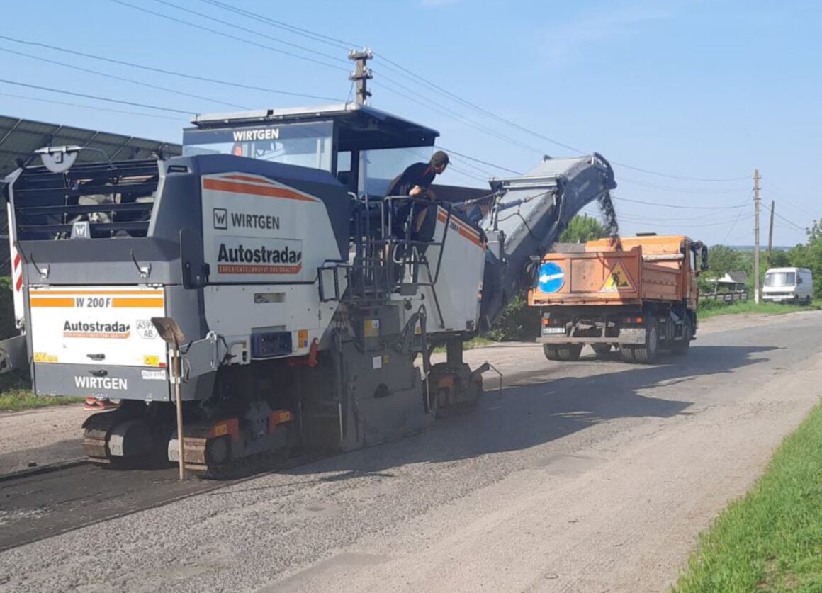 У Вінниці відновили понад 7 тисяч квадратних метрів полотна на Південному об’їзді