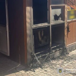Підпалив фастфуд.