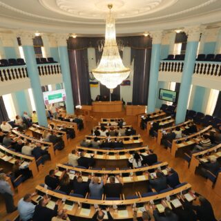 Передача військовим.