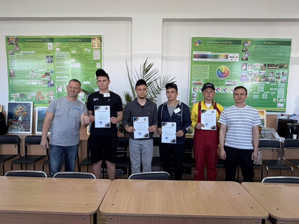 У Вінниці змагалися майбутні лицювальники-плиточники