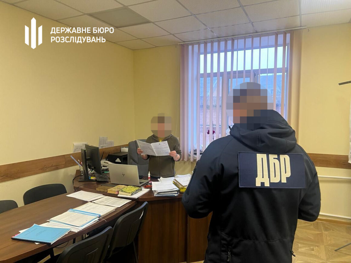 Посадовиця Вінницького ТЦК та СП визнала свою провину у перевищенні службових повноважень