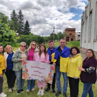 Зустріли воїнів.