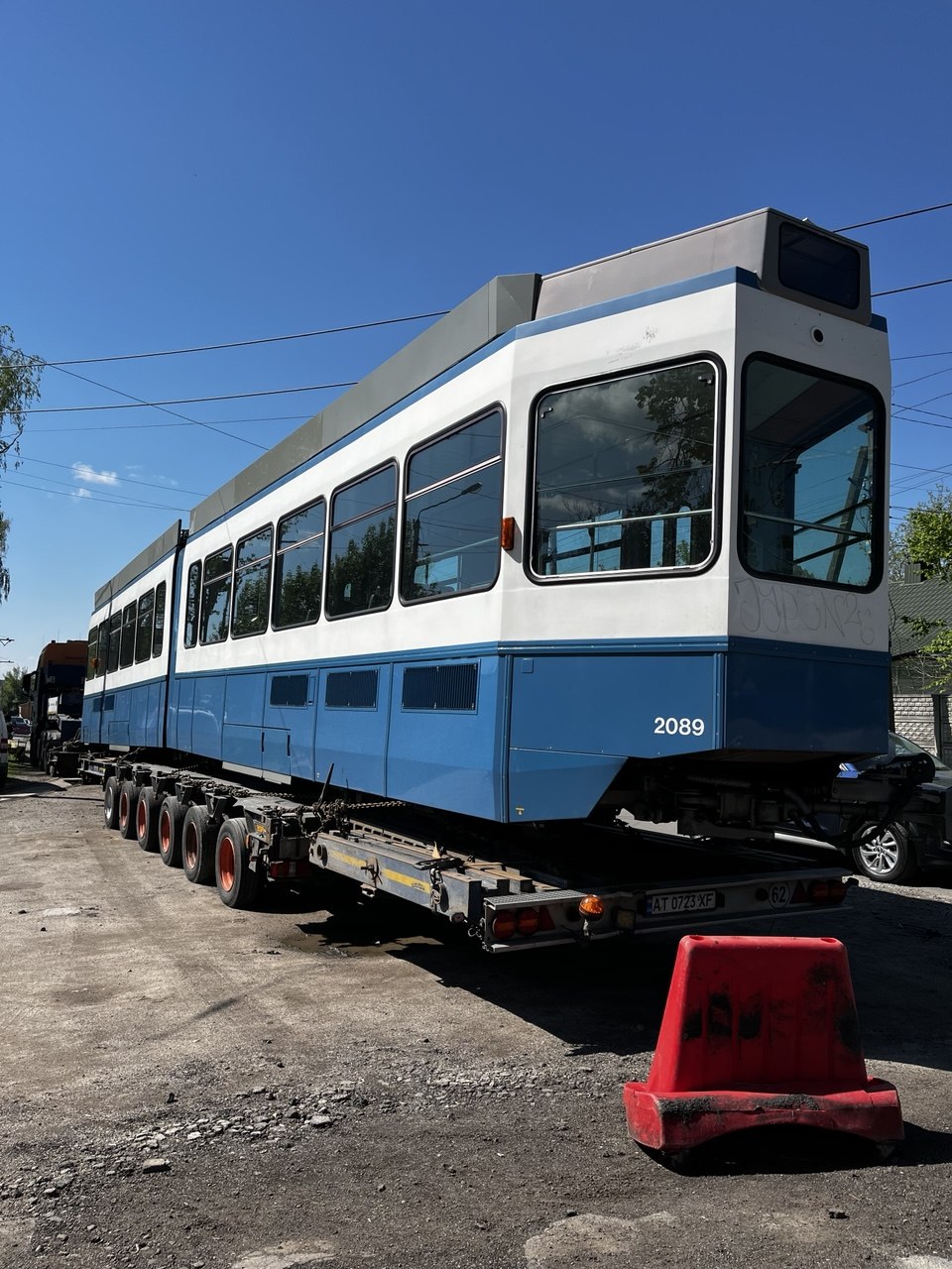 До Вінниці привезли ще один трамвай Tram 2000 зі Швейцарії